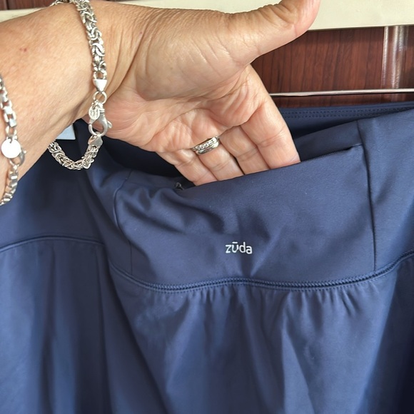 Zuda athletic skirt with built in leggings - Picture 3 of 5